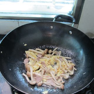 Shimeji Mushroom Meat Soup with Egg Skin recipe