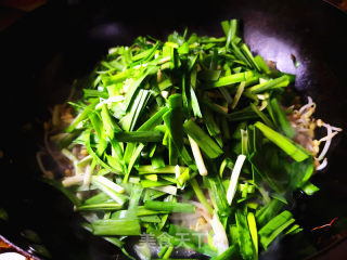 Stir-fried Bean Sprouts with Leek recipe