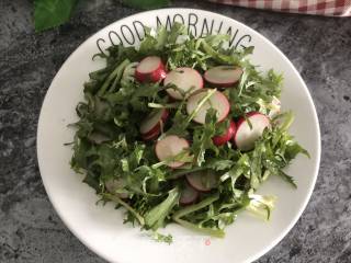 Bitter Chrysanthemum Salad with Vinaigrette recipe