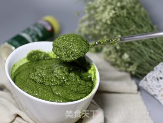 Homemade Pasta with Green Sauce (with Green Sauce Making Method) recipe