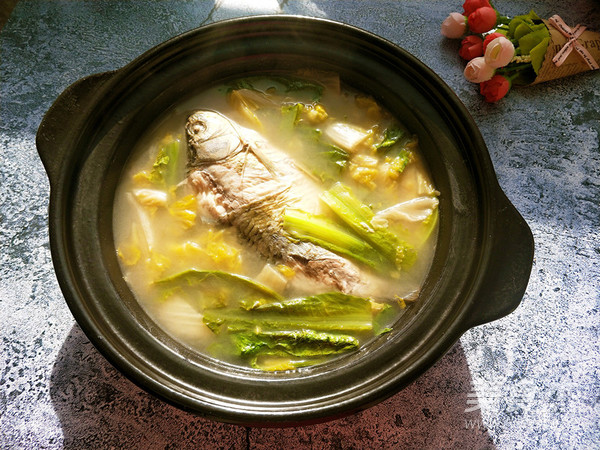 Sauerkraut Crucian Fish Soup recipe