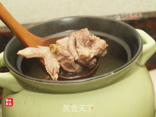 Pigeon Soup with Dendrobium Huo Hu recipe