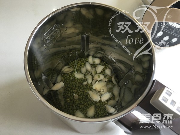 Mung Bean Lily Soy Milk recipe