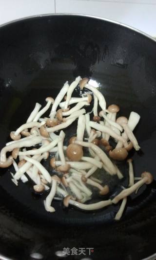 [shi Yunsheng's Trial Report of Thick Mellow Soup] Mushroom Spinach Meatball Noodle recipe