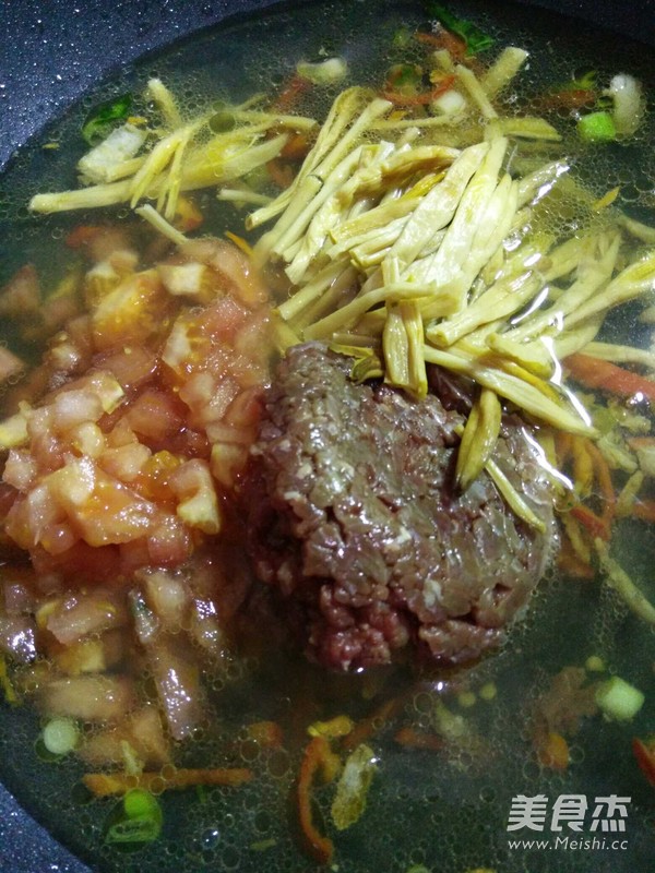 Beef, Daylily and Hu Spicy Soup recipe