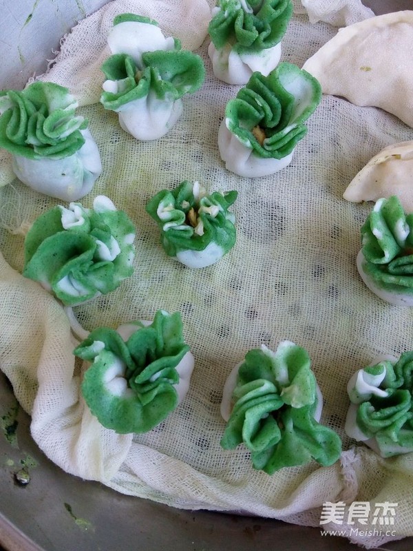 Crystal Cabbage Steamed Dumplings recipe
