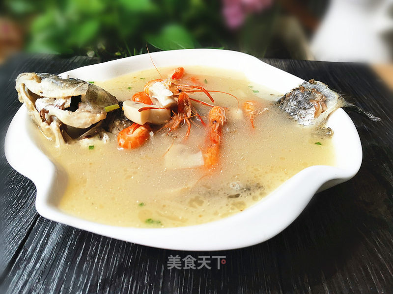 Crucian and Shrimp Soup recipe