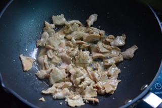 Stir-fried Pork with Lettuce recipe