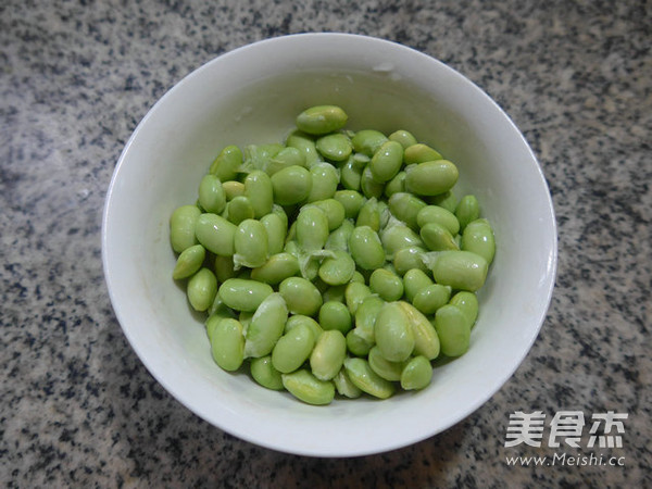 Fried Edamame with Dried Radish recipe