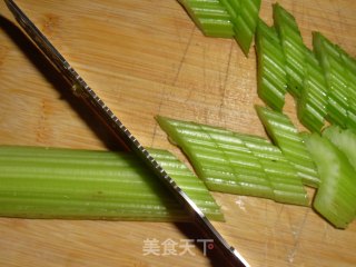 Stir-fried Celery with Cashew Nuts recipe