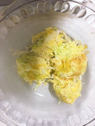 How to Make Delicious Small Pickles with Cabbage recipe