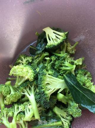 Fried Broccoli with Pork recipe