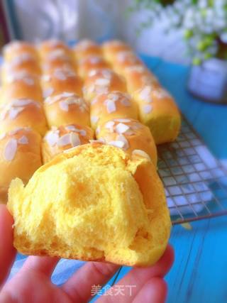 Pumpkin Meal Buns recipe