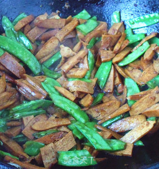 Vegetarian Stir-fried Fragrant Dried Snow Peas recipe