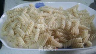 Tuna and Black Pepper Spiral Noodles recipe