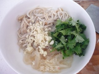 Jellyfish Mixed with Golden Needles recipe