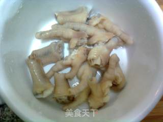 Yipin Fresh Vinegar Soaked Chicken Feet recipe