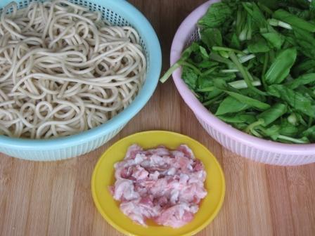 Stir-fried Noodles with Chicken Festive Pork recipe