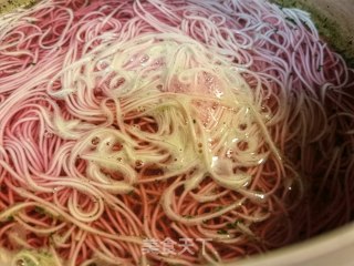 Red Amaranth "calcium-supplementing Dish" ~ Egg Amaranth Noodle recipe