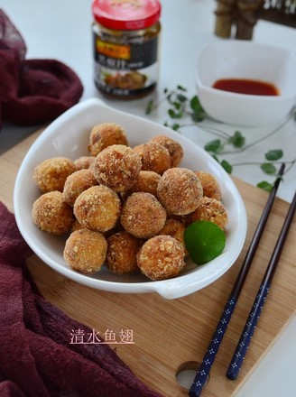 Chicken Meatballs with Black Pepper Sauce