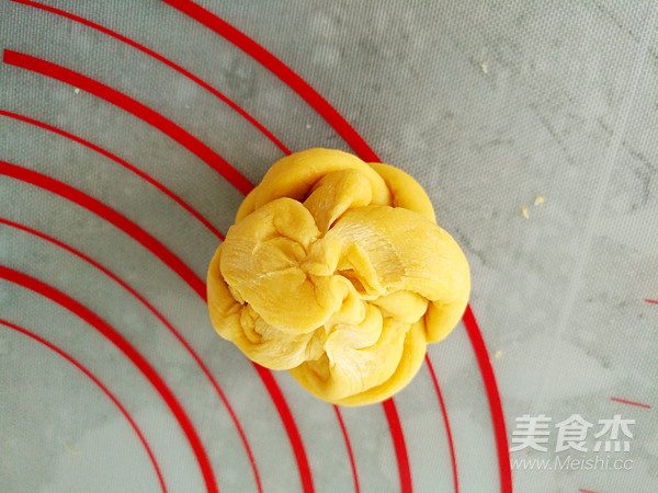 Pumpkin Puree Hydrangea Bread recipe