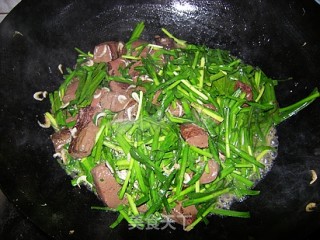 Stir-fried Pork Blood with Leeks recipe
