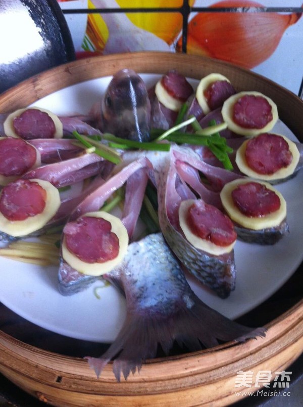 Steamed Fish with Sausage recipe