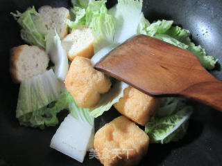 Boiled Chinese Cabbage with Oily Tofu and Golden Fish Eggs recipe