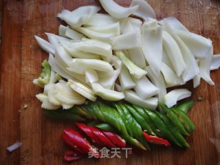 Stir-fried Ham Sausage with Fennel Balls recipe