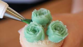 Westinghouse Special Bean Paste Decorated Sponge Cup Cake recipe