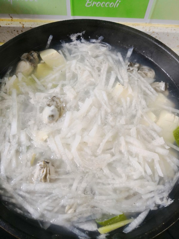 Oyster, Locust and Radish Tofu Soup recipe