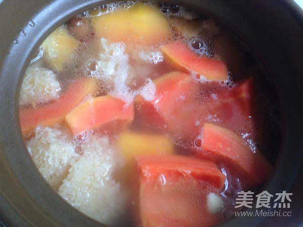 Papaya and Sweet Potato Soup with Fan Bone recipe