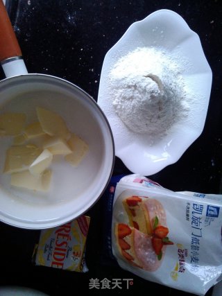 Fig Meringue Puffs recipe