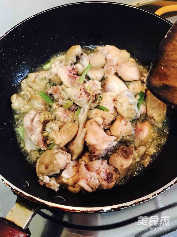 Bawang Chicken Pot recipe