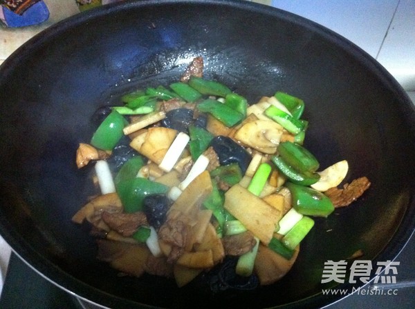 Fried Pork with Bamboo Shoots recipe