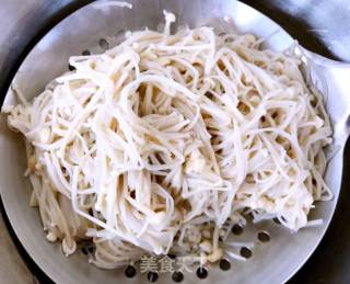 Spicy Enoki Mushroom recipe