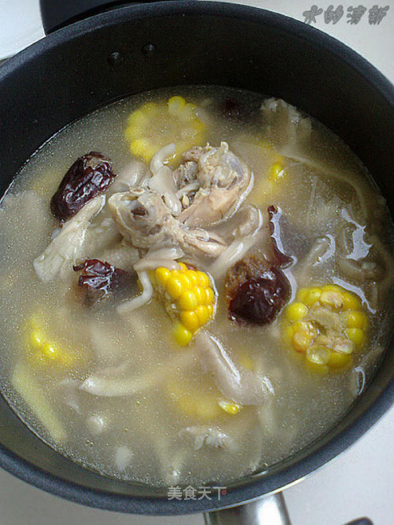 Nourishing Yin and Moisturizing Dryness-stewed Chicken Drumsticks with Corn and Mushroom recipe