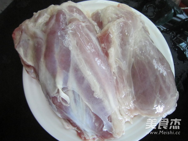 Pork Tendon with Red Oil recipe