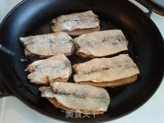 Fried Herring with Mashed Potatoes recipe