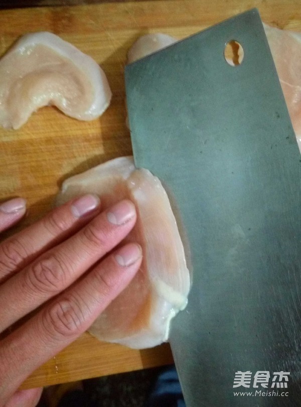 Fried Chicken Breast Slices with Lavender Flower Drink recipe