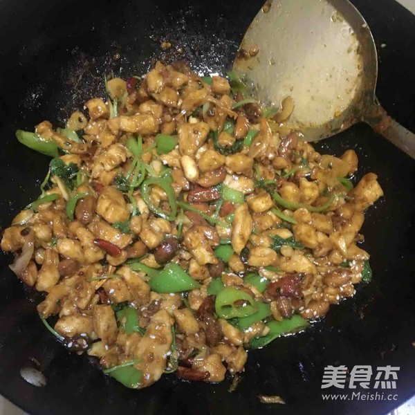 Spicy Diced Chicken (sweet and Sour Can Also be Eaten by Your Baby) recipe