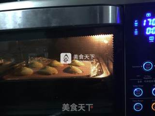 Matcha Madeleine Cake recipe