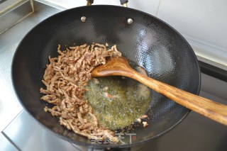 [fried Noodles with Beans and Pork Shreds] recipe