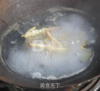 Three Highs, What to Eat-ganoderma Lucidum and Wolfberry Chicken Feet Soup recipe
