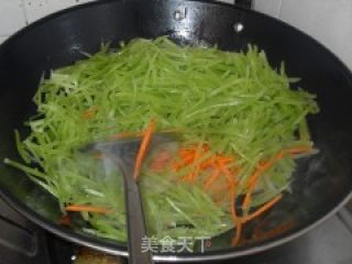 Stir-fried Lettuce and Radish with Sliced Pork recipe