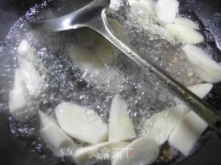 Stir-fried Shrimp with Zizania Root recipe