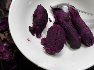 Purple Sweet Potato Spring Roll recipe