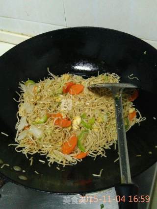 Fried Noodle with Vegetable and Egg recipe