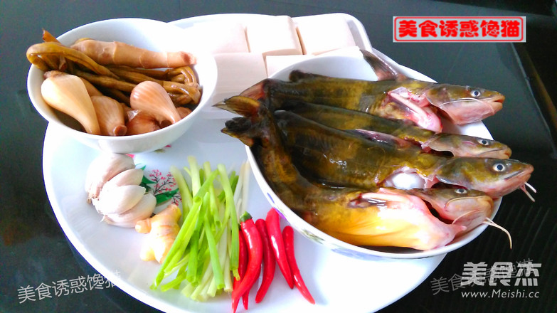 Braised Wasp Fish with Pickled Pepper and Tofu recipe