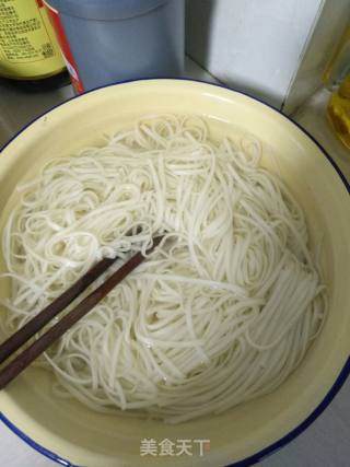 Tomato and Egg Braised Pork Noodles recipe